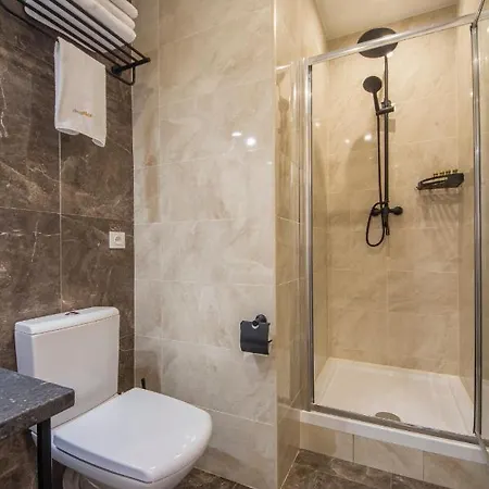 Apartments Near Parus Business Centre Kyiv Exterior photo