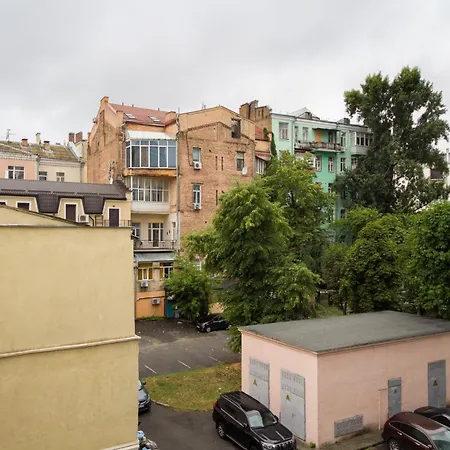 Apartments Near Parus Business Centre Kyiv Room photo