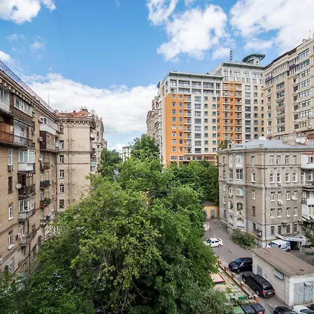 Apartments Near Parus Business Centre Kyiv Exterior photo