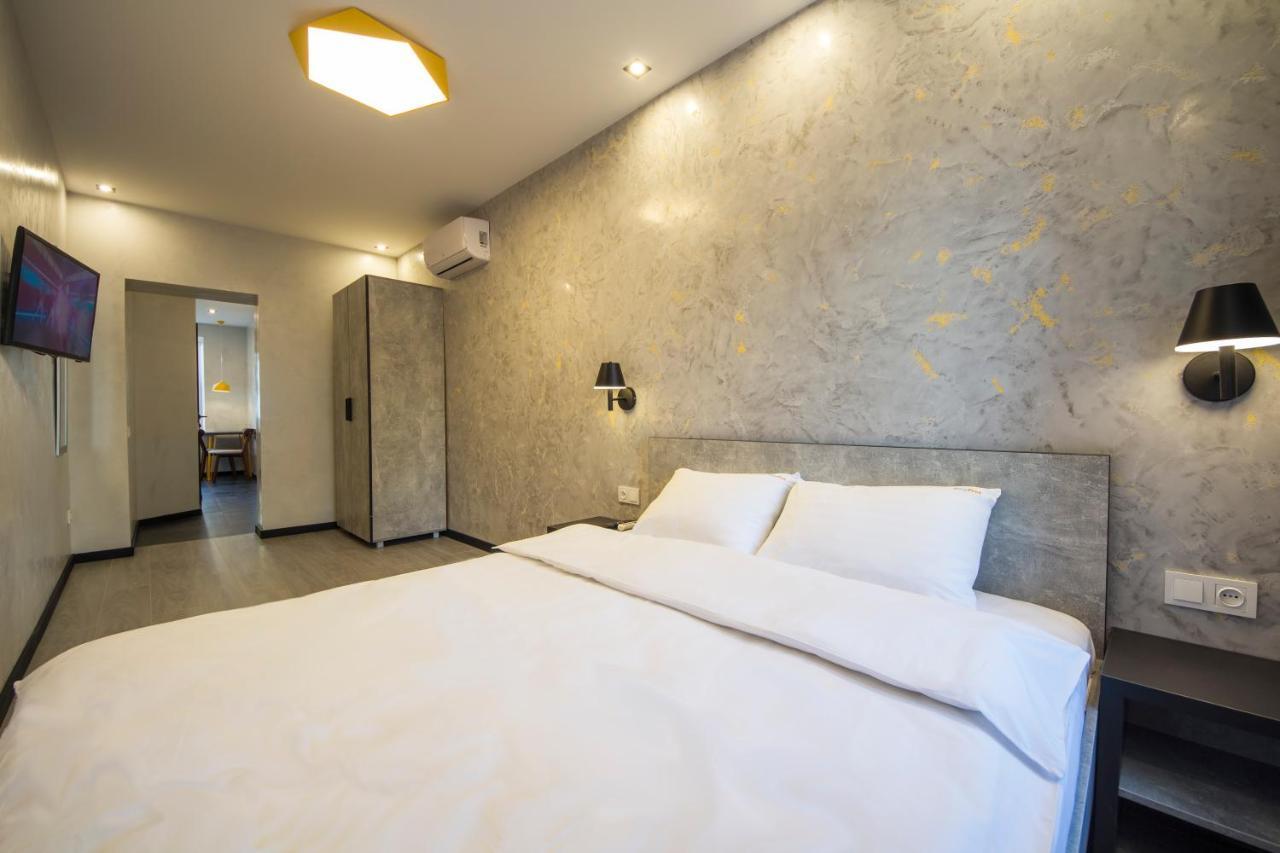 Near Parus Business Centre * Kyiv