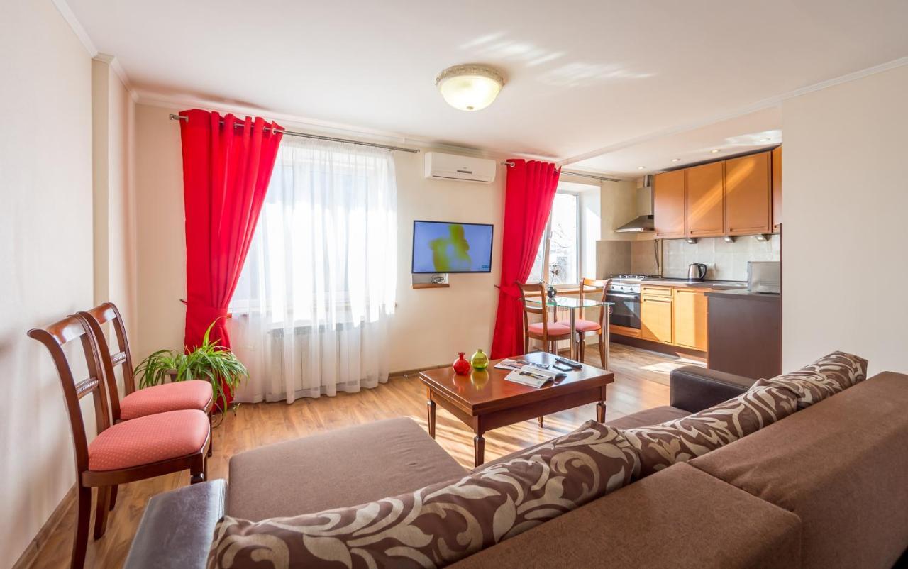 Near Parus Business Centre * Kyiv