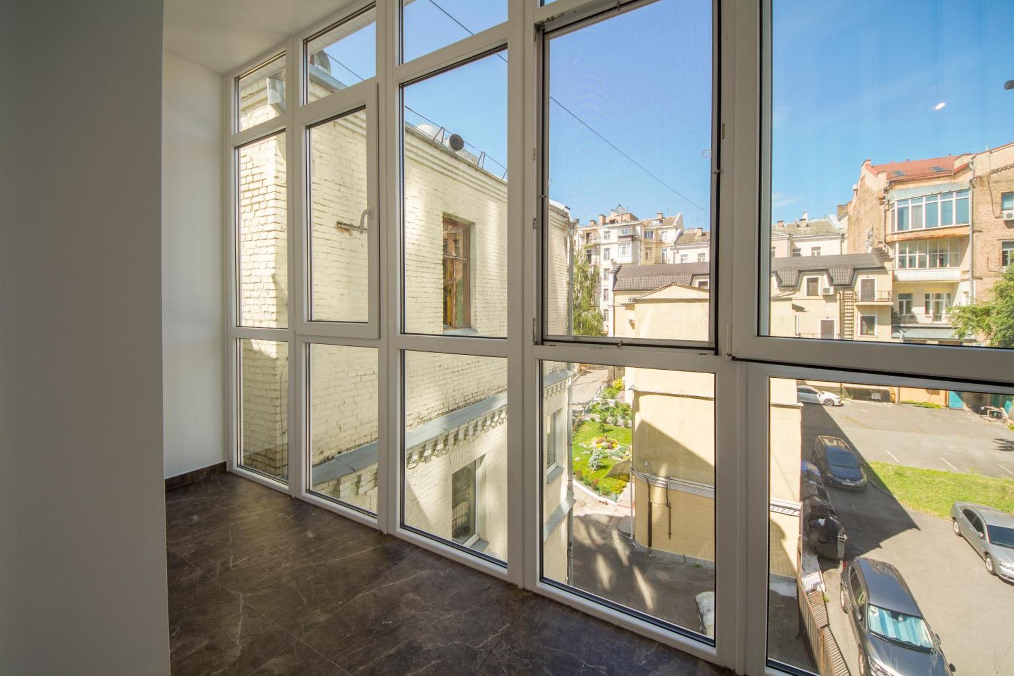 Near Parus Business Centre Apartment *