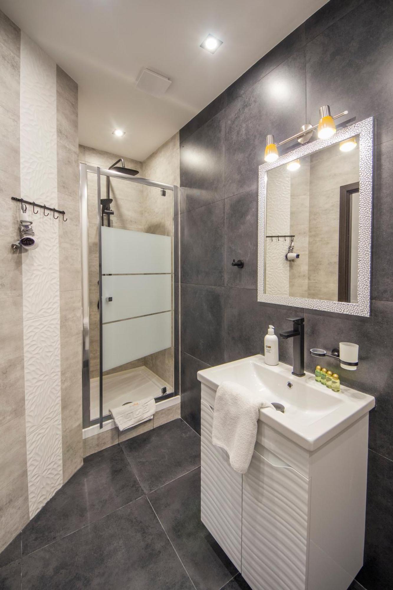 Apartment Near Parus Business Centre Kyiv