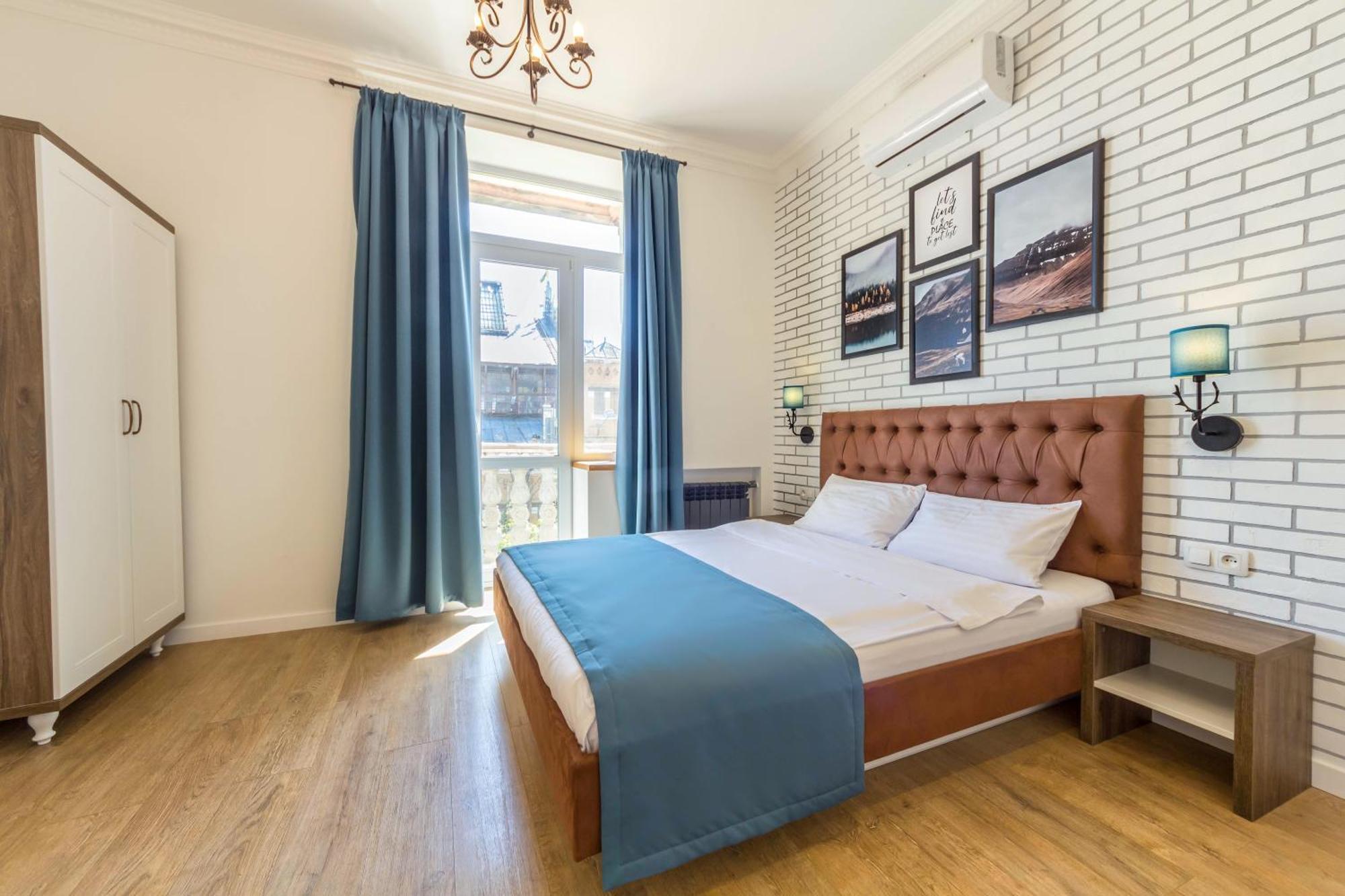 Near Parus Business Centre Apartment Kyiv