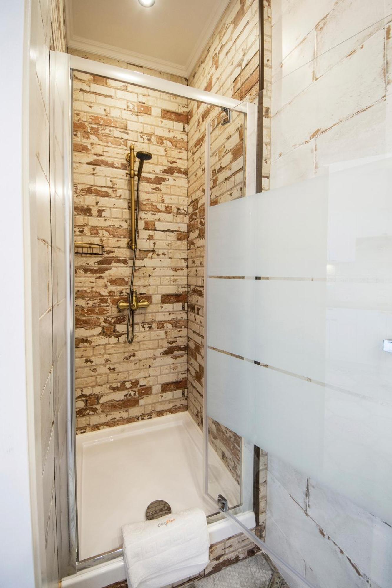 Near Parus Business Centre Apartment Kyiv