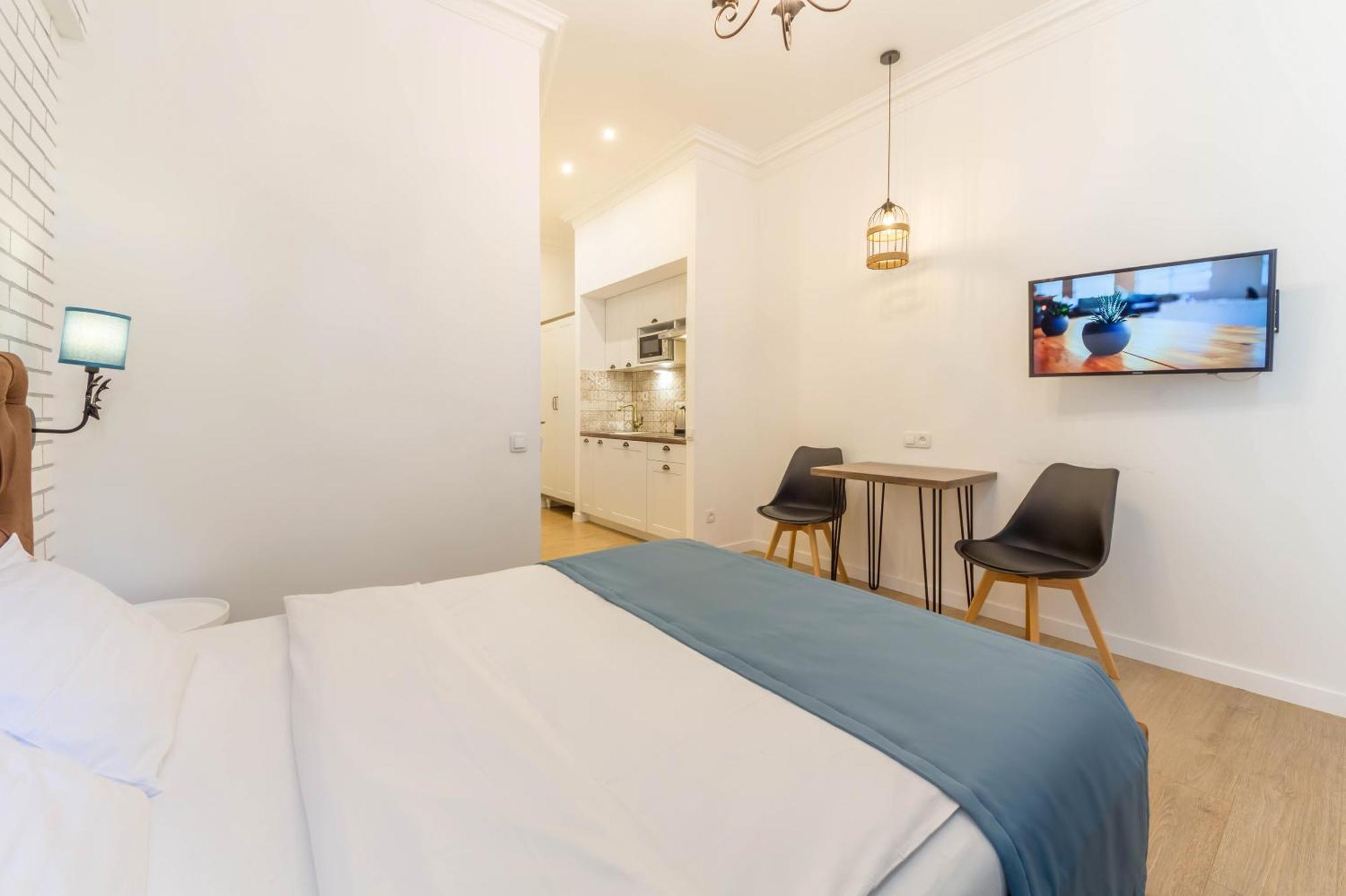 Near Parus Business Centre Apartment Kyiv
