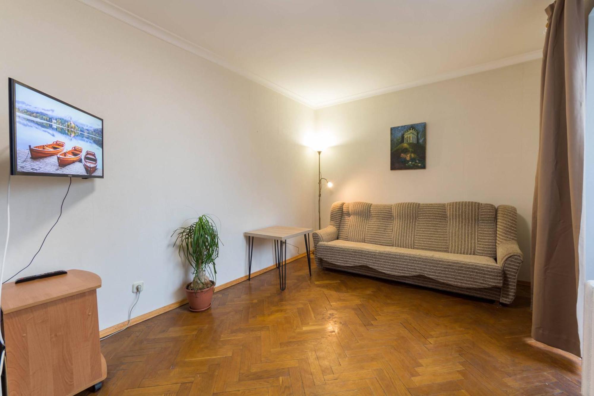 Near Parus Business Centre * Kiev
